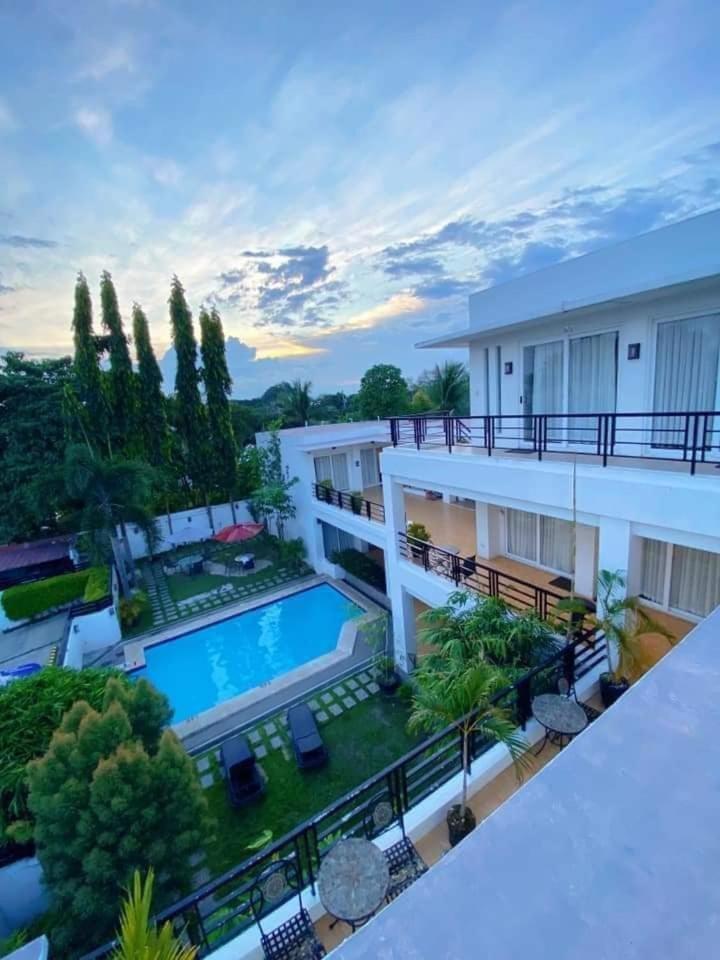 Be-Ing Suites Davao City Esterno foto