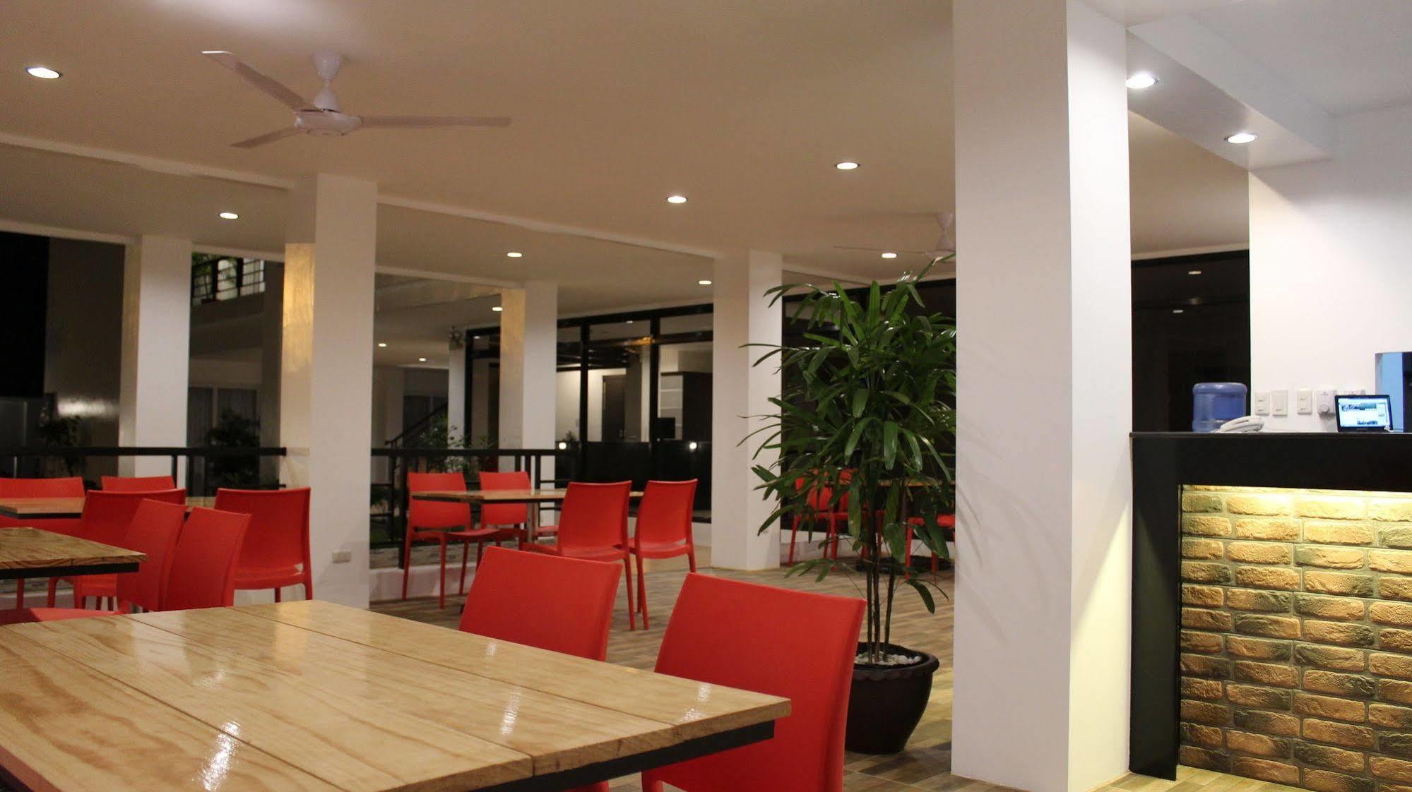 Be-Ing Suites Davao City Esterno foto