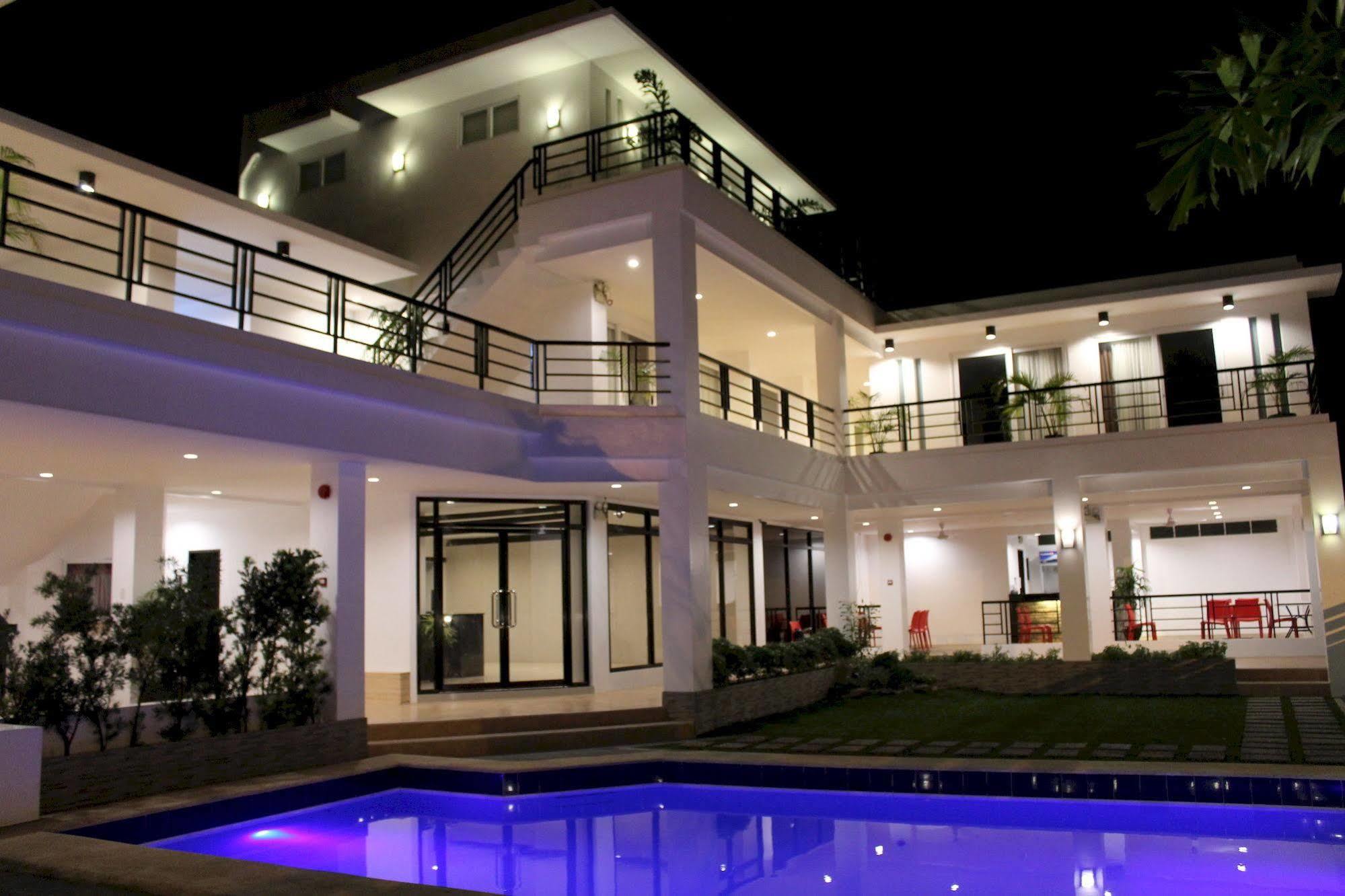 Be-Ing Suites Davao City Esterno foto