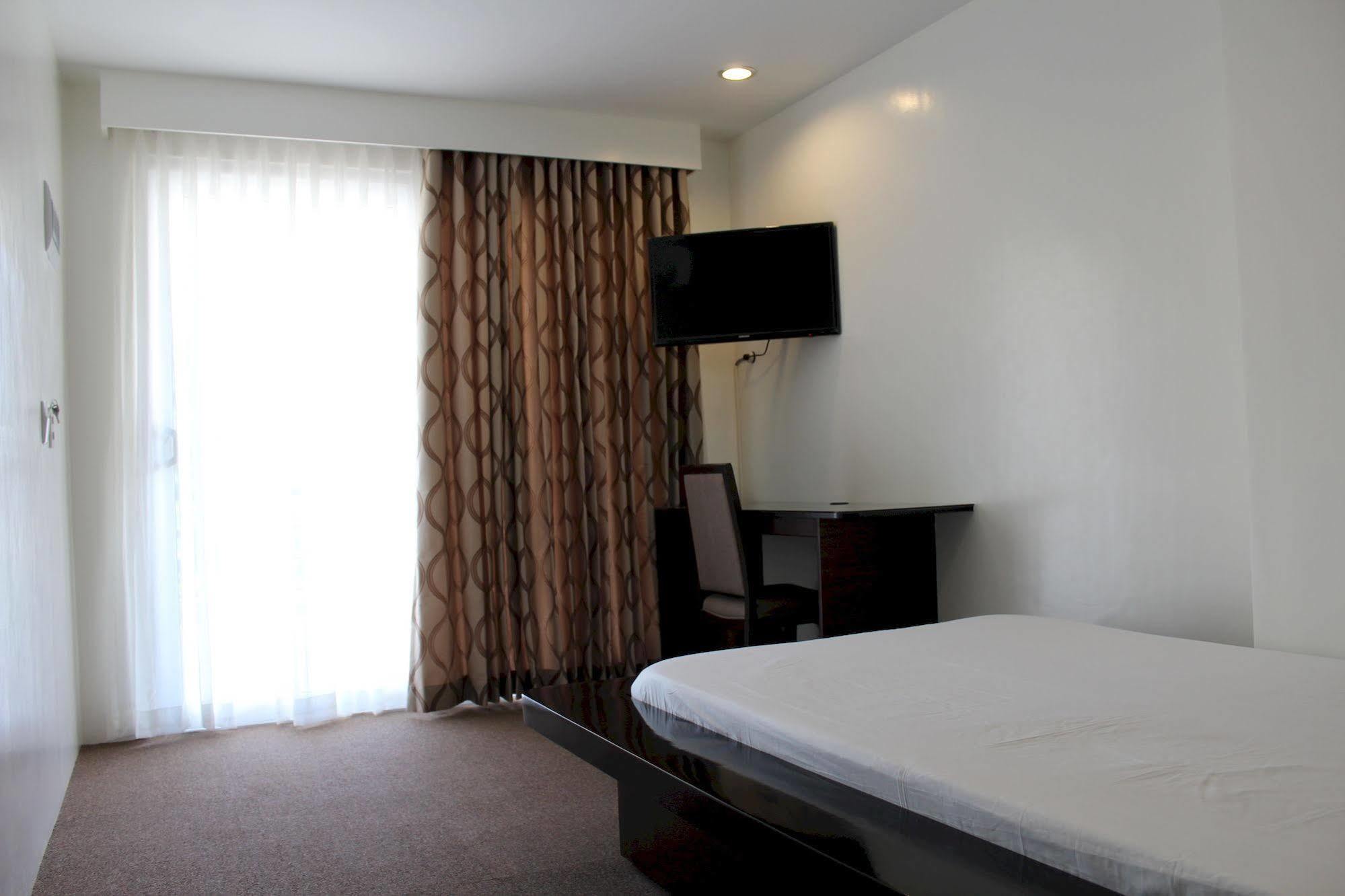 Be-Ing Suites Davao City Esterno foto